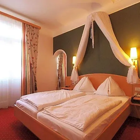Отель Drei Hasen 3*